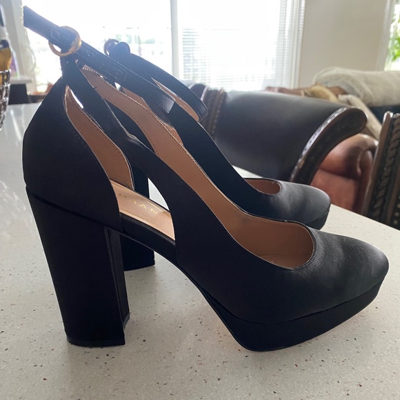 Cole Hahn heels - Picture 1 of 5